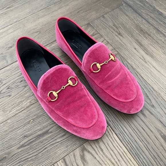 Velvet pink Gucci loafers worn 3 times - Picture 2 of 7